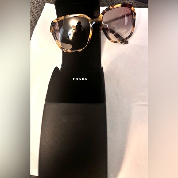 Tortoise Shell Prada Sunglasses - Picture 6 of 11